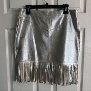 🖤BLACK FRIDAY PRICING!🖤 NWT Shyanne Metallic Silver Fringe Mini Skirt